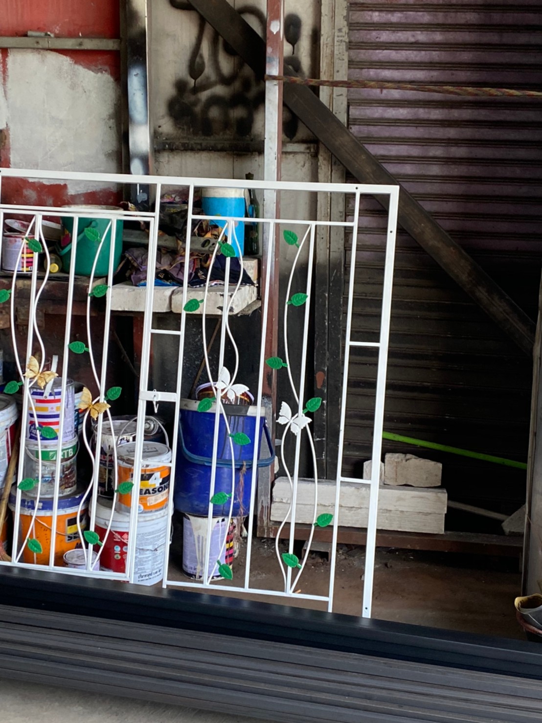 10 - https://pn1983kanchang.com | PN 1986 การช่าง - บริการรับผลิตและติดตั้งงานเหล็กดัด มุ้งลวด ประตูรั้วสแตนเลส กระจกอลูมิเนียม หลังคา กันสาด ต่อเติมบ้าน และปรับปรุงที่อยู่อาศัย ด้วยทีมช่างมืออาชีพ ประสบการณ์กว่า 15 ปี พร้อมรับประกันผลงาน 1 ปี