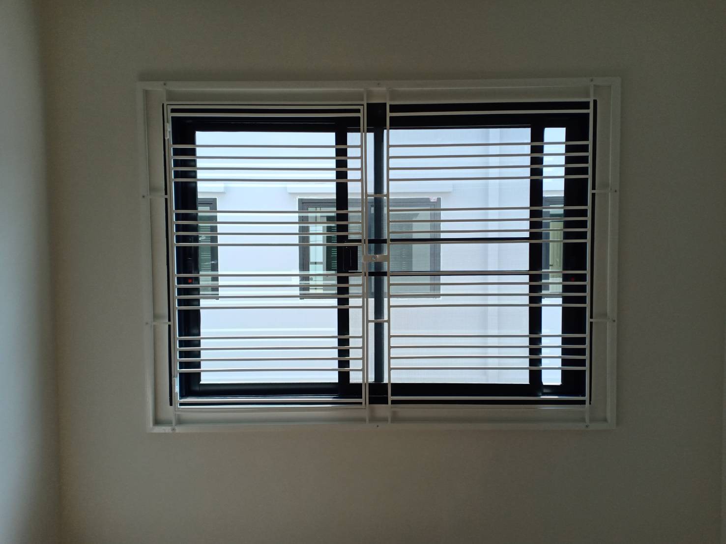 17 - https://pn1983kanchang.com | PN 1986 การช่าง - บริการรับผลิตและติดตั้งงานเหล็กดัด มุ้งลวด ประตูรั้วสแตนเลส กระจกอลูมิเนียม หลังคา กันสาด ต่อเติมบ้าน และปรับปรุงที่อยู่อาศัย ด้วยทีมช่างมืออาชีพ ประสบการณ์กว่า 15 ปี พร้อมรับประกันผลงาน 1 ปี