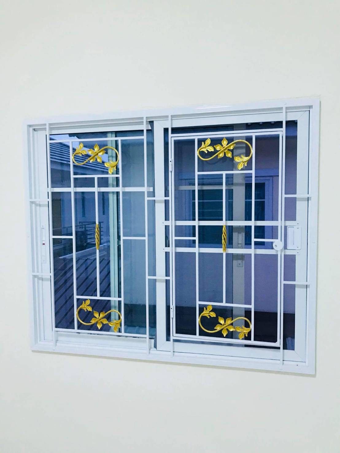 34 - https://pn1983kanchang.com | PN 1986 การช่าง - บริการรับผลิตและติดตั้งงานเหล็กดัด มุ้งลวด ประตูรั้วสแตนเลส กระจกอลูมิเนียม หลังคา กันสาด ต่อเติมบ้าน และปรับปรุงที่อยู่อาศัย ด้วยทีมช่างมืออาชีพ ประสบการณ์กว่า 15 ปี พร้อมรับประกันผลงาน 1 ปี