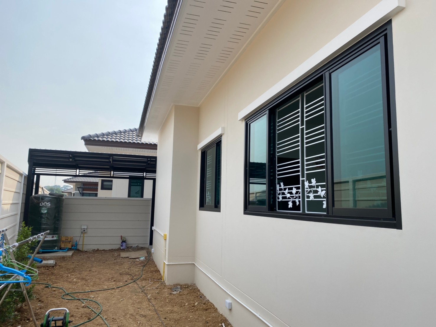 7 - https://pn1983kanchang.com | PN 1986 การช่าง - บริการรับผลิตและติดตั้งงานเหล็กดัด มุ้งลวด ประตูรั้วสแตนเลส กระจกอลูมิเนียม หลังคา กันสาด ต่อเติมบ้าน และปรับปรุงที่อยู่อาศัย ด้วยทีมช่างมืออาชีพ ประสบการณ์กว่า 15 ปี พร้อมรับประกันผลงาน 1 ปี