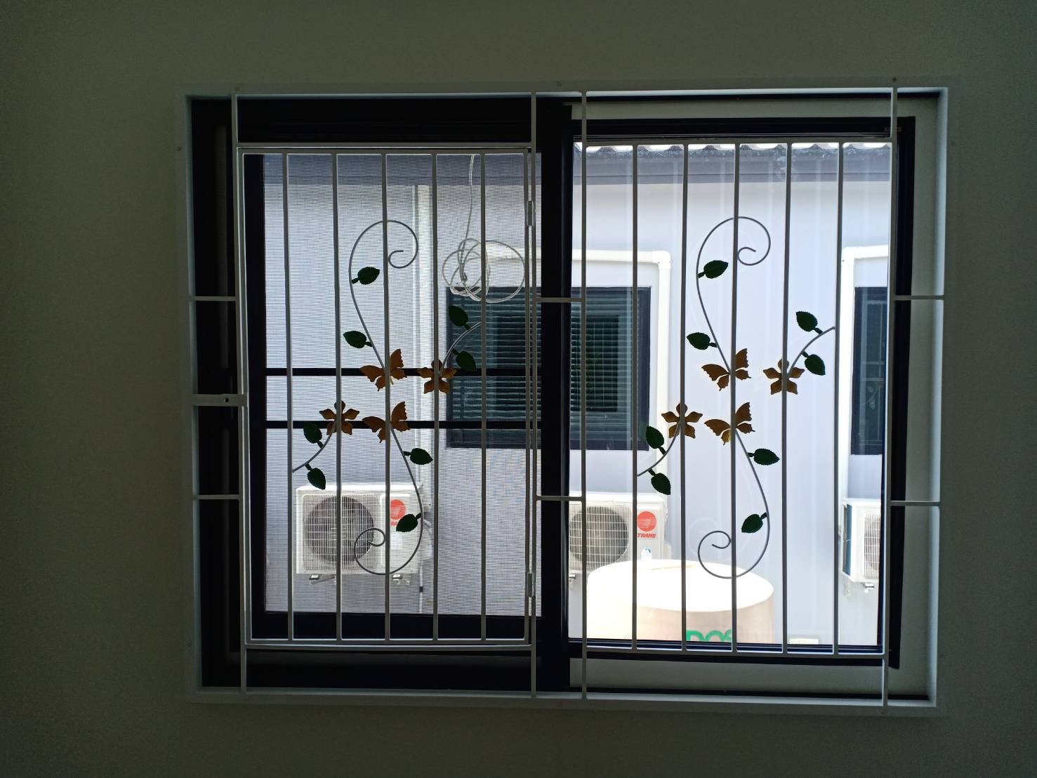 71 - https://pn1983kanchang.com | PN 1986 การช่าง - บริการรับผลิตและติดตั้งงานเหล็กดัด มุ้งลวด ประตูรั้วสแตนเลส กระจกอลูมิเนียม หลังคา กันสาด ต่อเติมบ้าน และปรับปรุงที่อยู่อาศัย ด้วยทีมช่างมืออาชีพ ประสบการณ์กว่า 15 ปี พร้อมรับประกันผลงาน 1 ปี