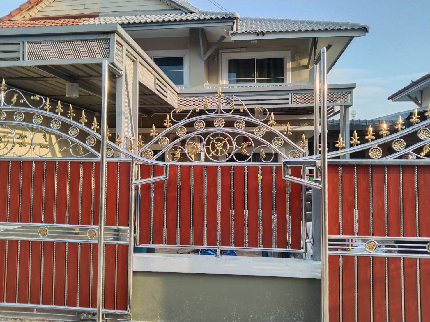 8 - https://pn1983kanchang.com | PN 1986 การช่าง - บริการรับผลิตและติดตั้งงานเหล็กดัด มุ้งลวด ประตูรั้วสแตนเลส กระจกอลูมิเนียม หลังคา กันสาด ต่อเติมบ้าน และปรับปรุงที่อยู่อาศัย ด้วยทีมช่างมืออาชีพ ประสบการณ์กว่า 15 ปี พร้อมรับประกันผลงาน 1 ปี