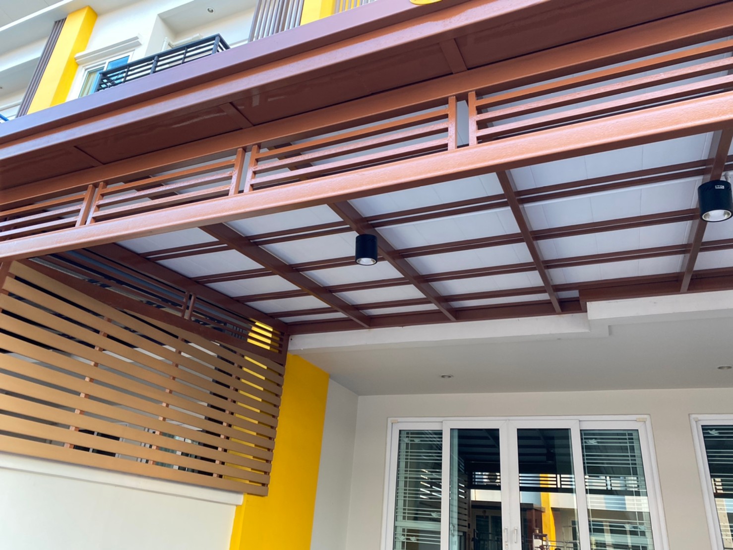 11 - https://pn1983kanchang.com | PN 1986 การช่าง - บริการรับผลิตและติดตั้งงานเหล็กดัด มุ้งลวด ประตูรั้วสแตนเลส กระจกอลูมิเนียม หลังคา กันสาด ต่อเติมบ้าน และปรับปรุงที่อยู่อาศัย ด้วยทีมช่างมืออาชีพ ประสบการณ์กว่า 15 ปี พร้อมรับประกันผลงาน 1 ปี